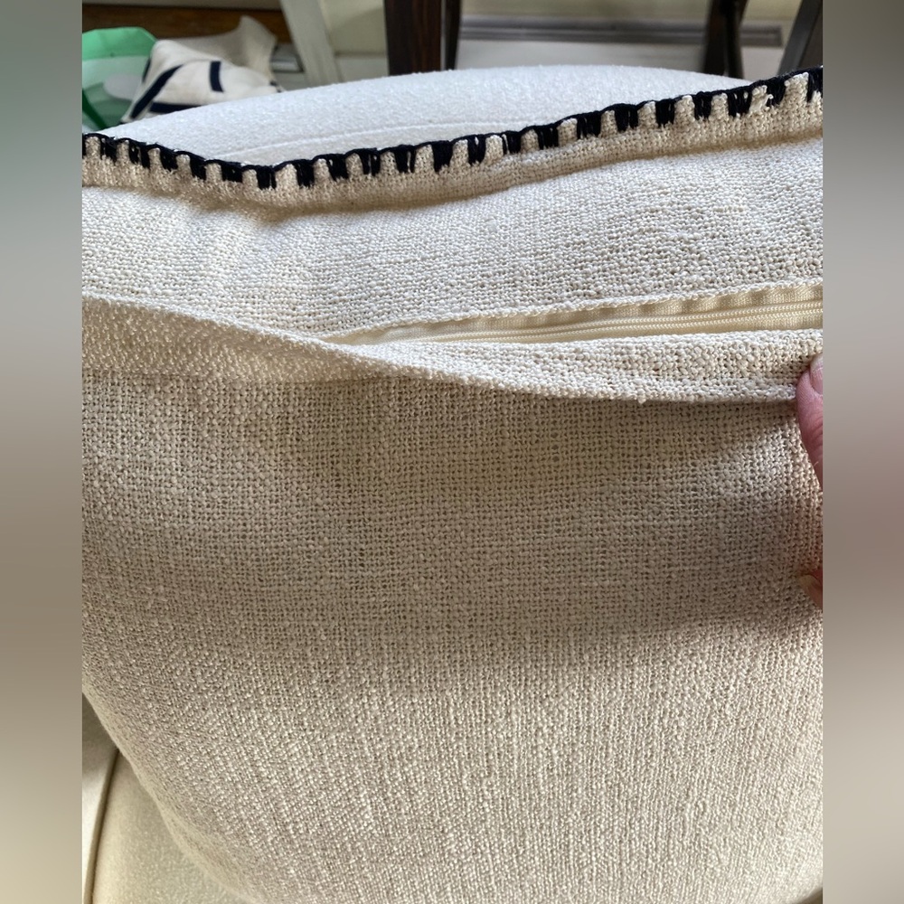 Off White polyester square pillow with contrasting edge 21”x21” - Picture 3 of 6